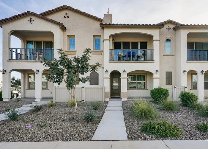 Casa vacanze Snowbird Escape W/ Pool, 7 Mi To Dtwn Gilbert! *