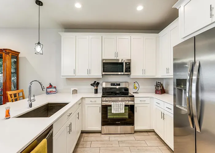 Snowbird Escape W/ Pool, 7 Mi To Dtwn Gilbert!