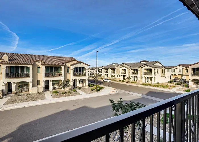 Dom wakacyjny Snowbird Escape W/ Pool, 7 Mi To Dtwn Gilbert! Gilbert