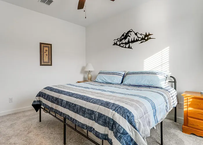 Snowbird Escape W/ Pool, 7 Mi To Dtwn Gilbert! Dom wakacyjny *