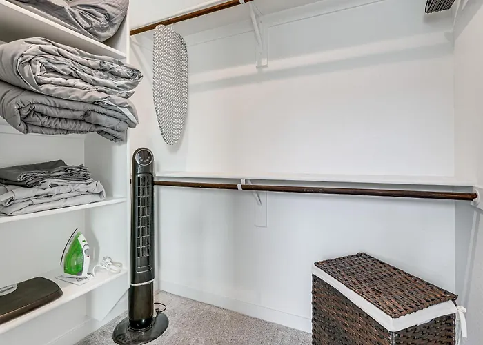 Dom wakacyjny Snowbird Escape W/ Pool, 7 Mi To Dtwn Gilbert! *